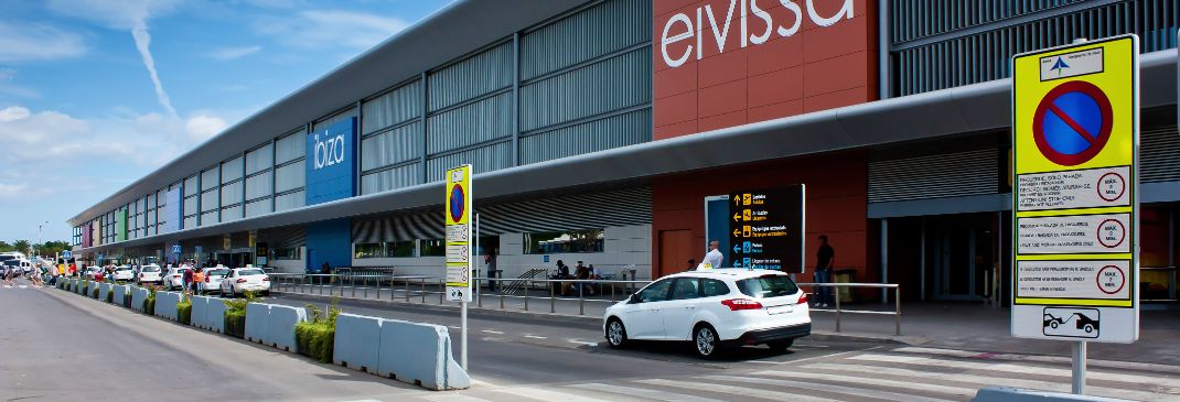Recogida de coches de alquiler en el Aeropuerto de Ibiza